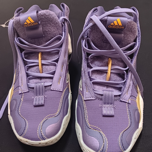 Adidas sneaker - Picture 2 of 4